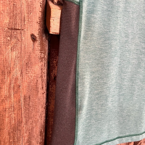 LULULEMON-Men’s Short Sleeve Work Out Shirt - Picture 3 of 8